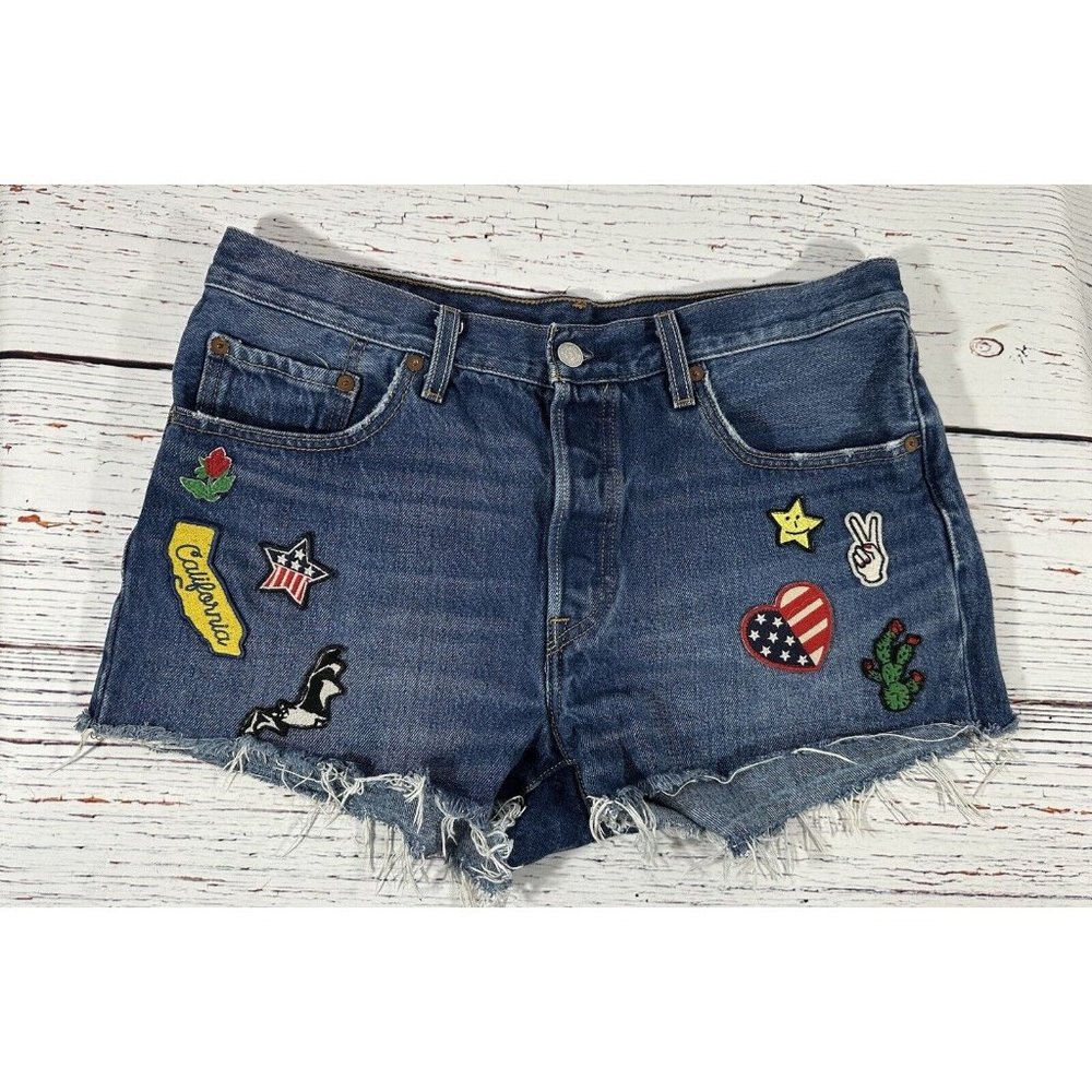 Levis 501 Blue Jean Shorts Patches Womens Size 31 Mid Rise Denim 2.5” Inseam